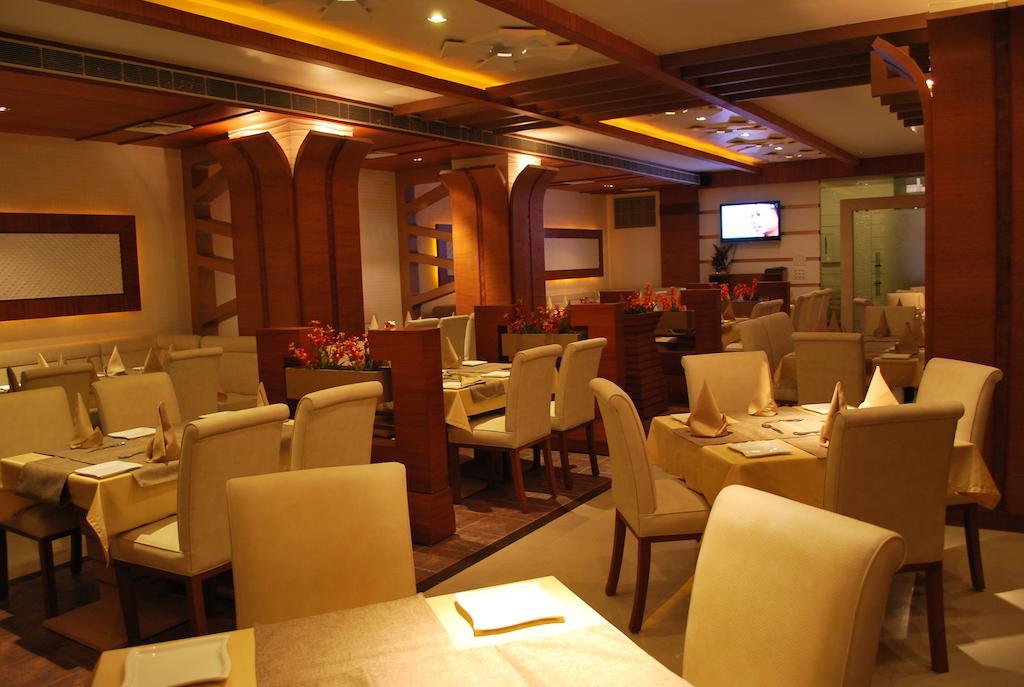Hotel Millennium Гувахати Екстериор снимка