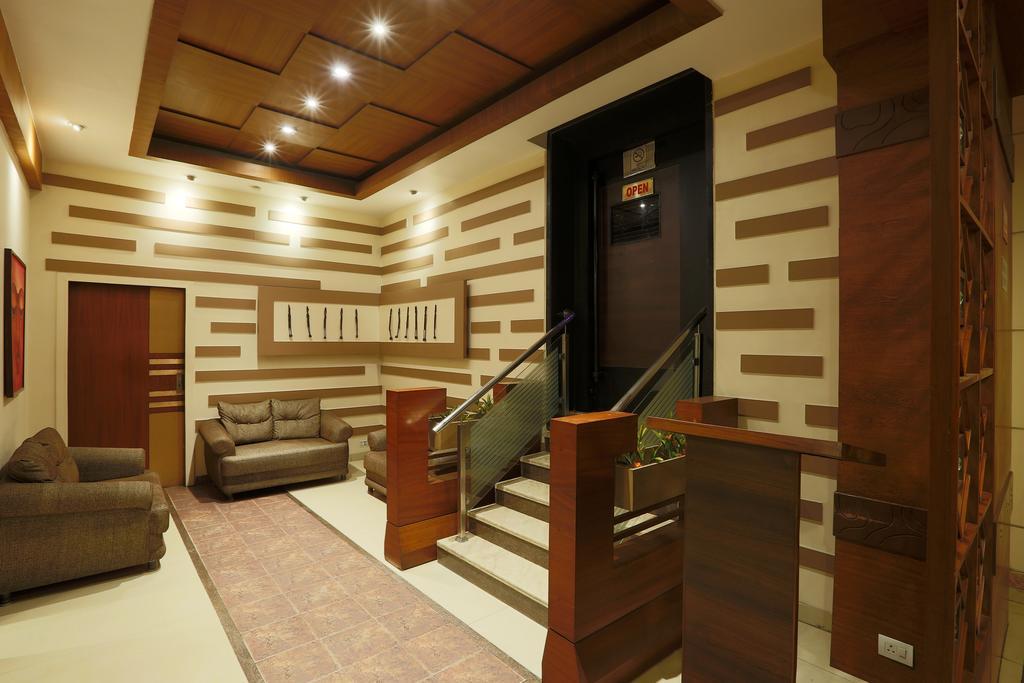 Hotel Millennium Гувахати Екстериор снимка